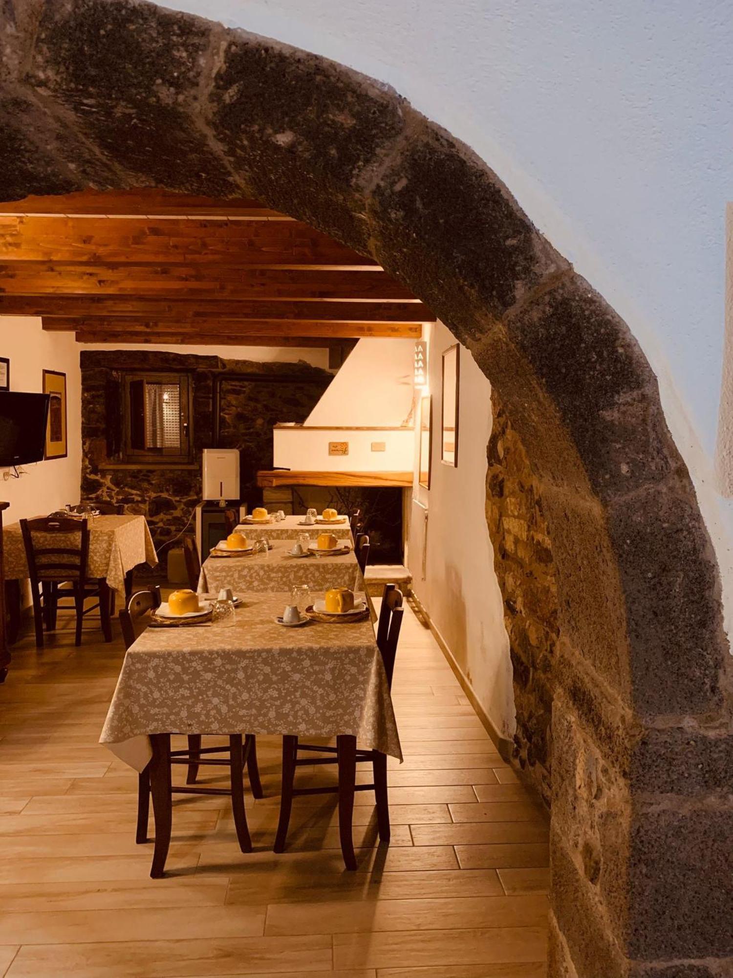 The Templars Guesthouse Santu Lussurgiu Zewnętrze zdjęcie